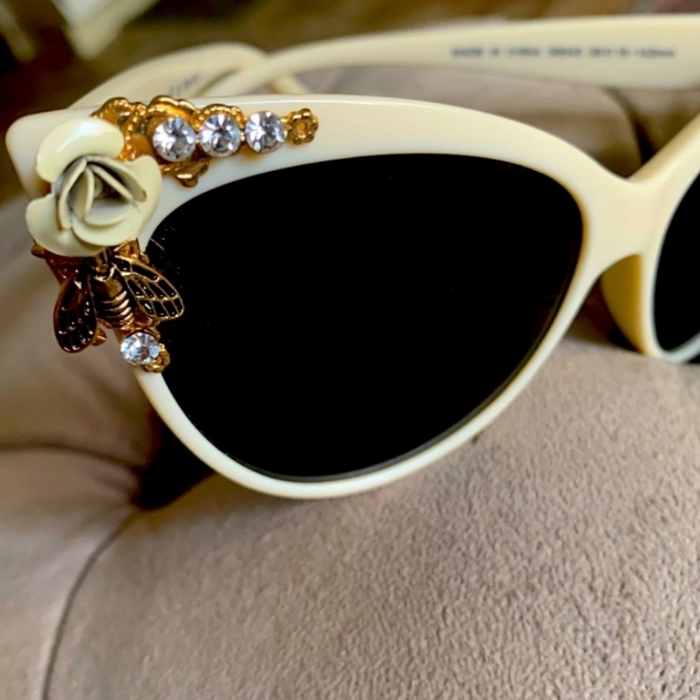 COPY - AJ Morgan Sunglasses
